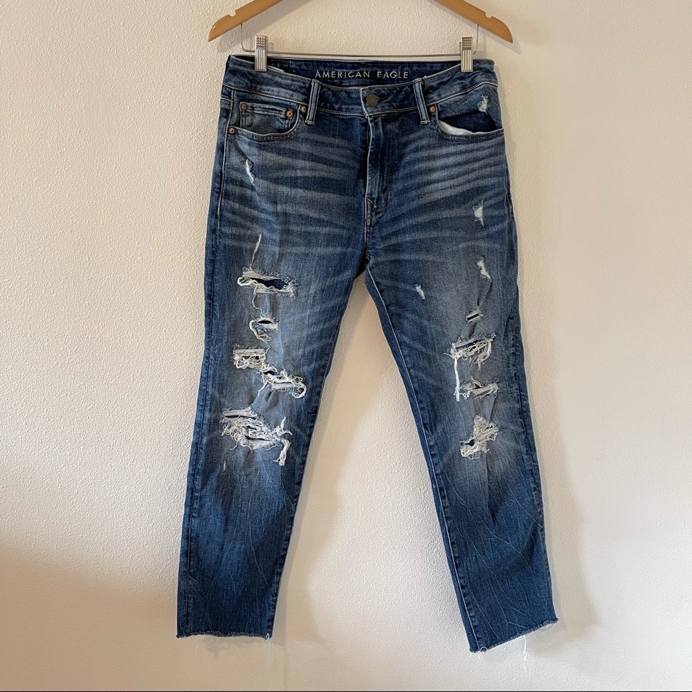 American Eagle Outfitters Slim Next Level Airflex Distressed Raw Hem-32